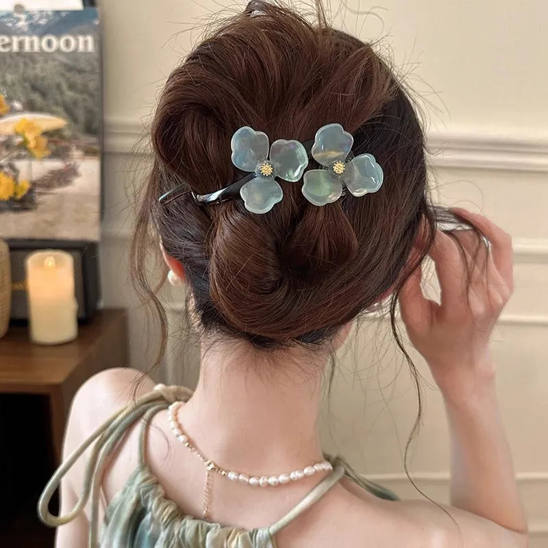 Retro flower back head updo bobby pin with acrylic petals in beige colour