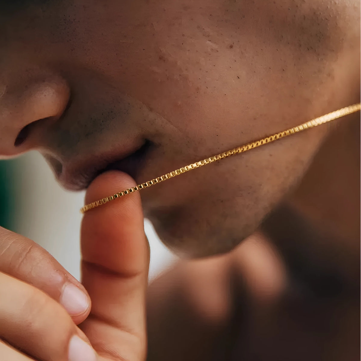 Box chain necklace in copper plated gold, unisex geometric design, 0.8mm to 2mm width, 40cm to 55cm length