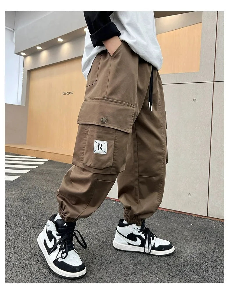 Men's loose straight-leg ankle-banded polyester trousers in black with letter print