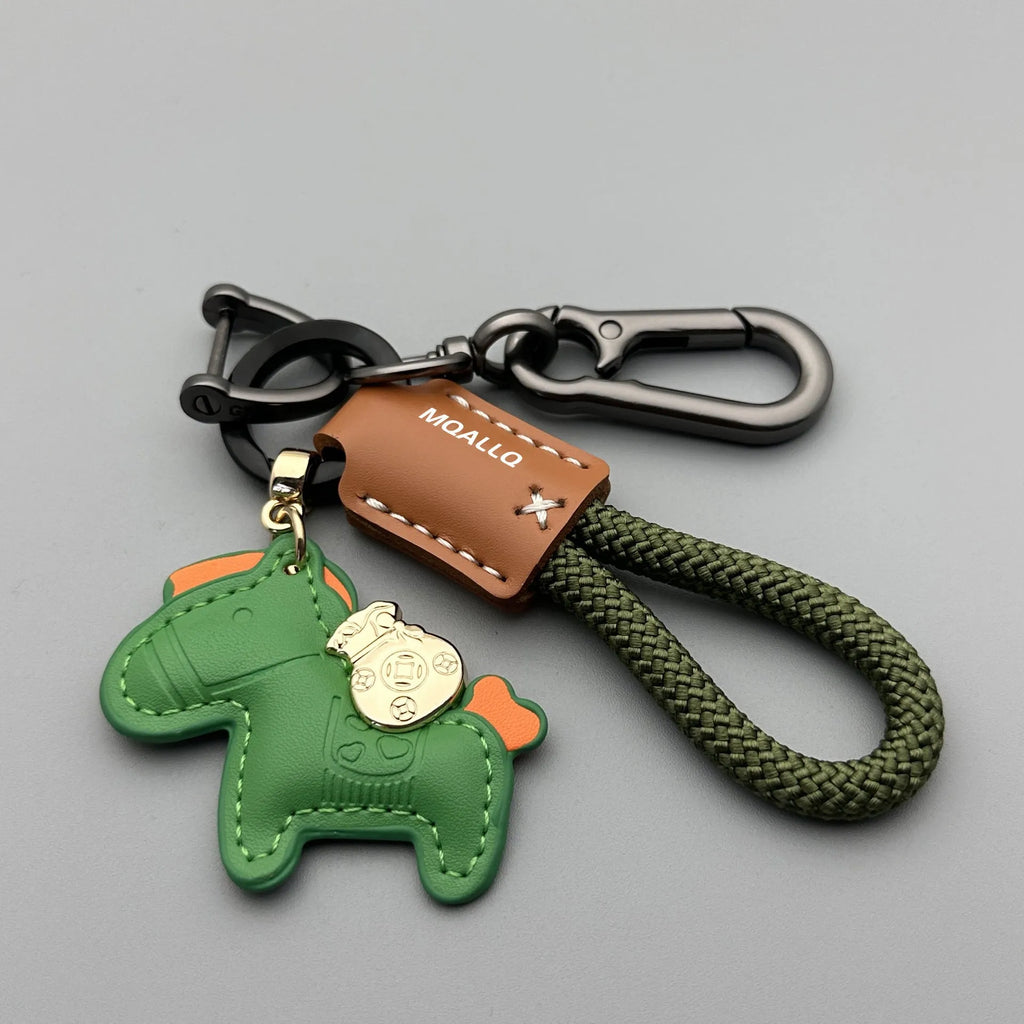 Handmade cowhide car key ring pendant with zinc alloy pony buckle charm and plant flanelle rope loop