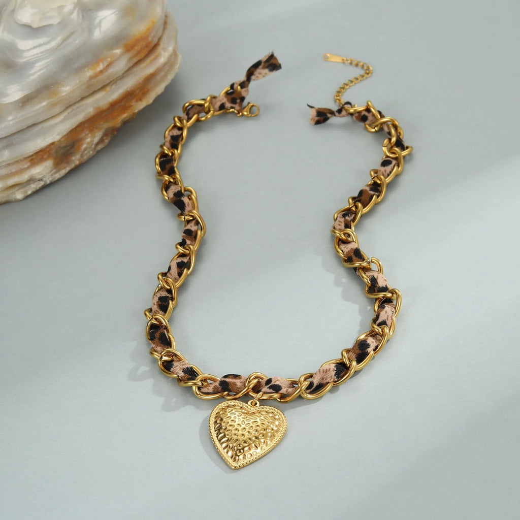 Stainless steel leopard love pendant necklace with gold electroplating on adjustable chain