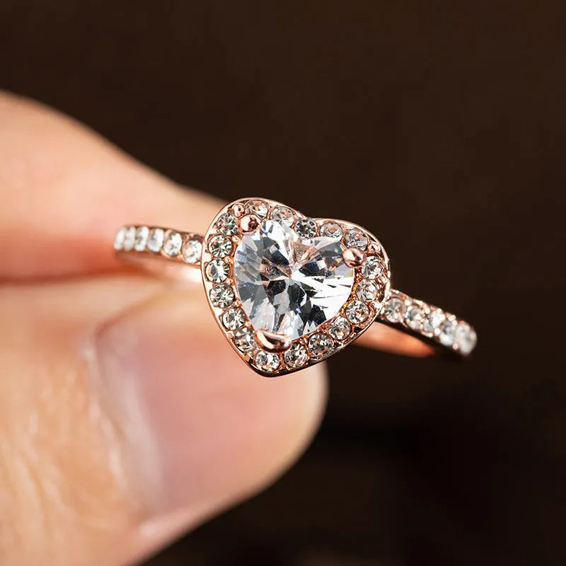 Women's heart-shaped crystal ring in rose gold or silvery electroplated finish on white copper