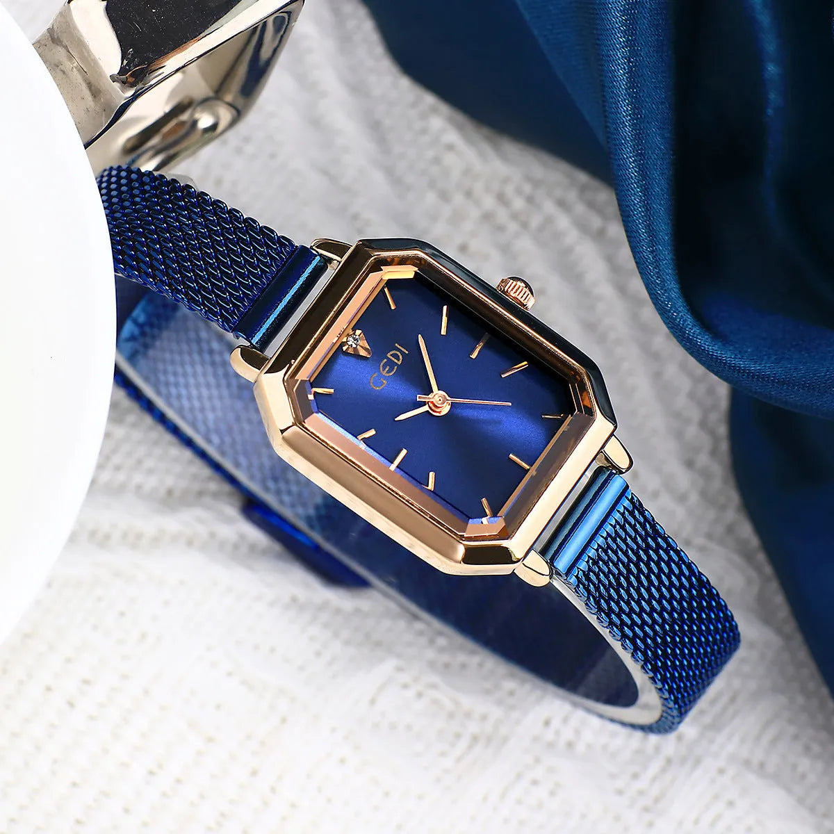 Square retro casual watch for women with rose shell case and multiple colour options