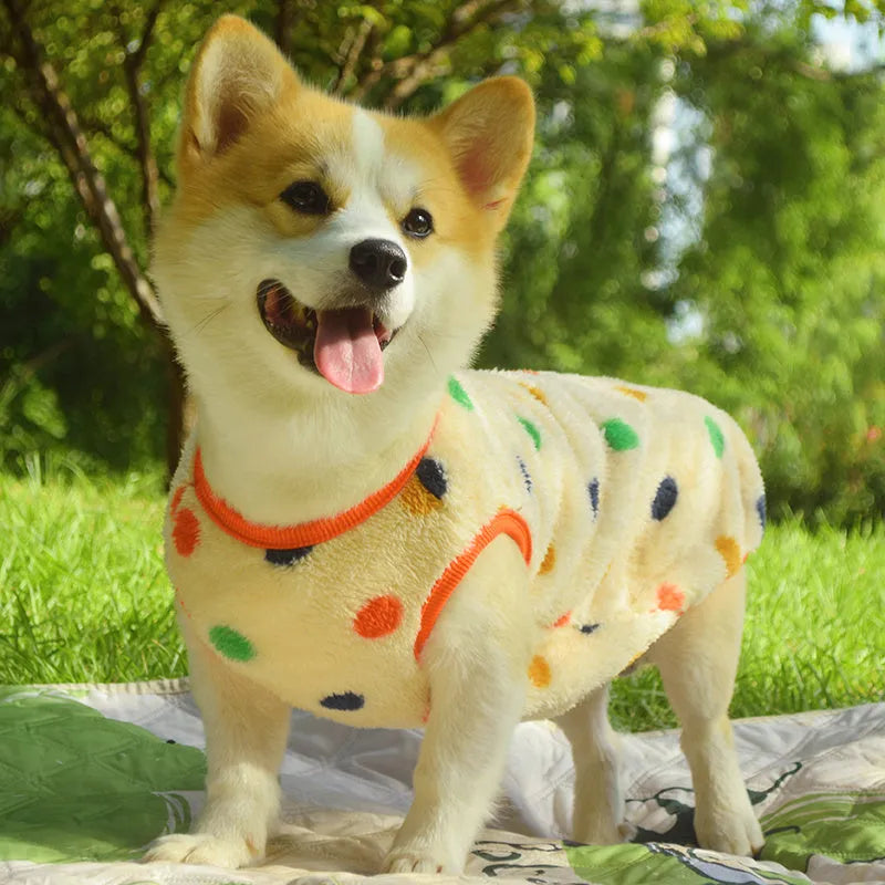 Medium dog padded winter vest in polyester with anti-dirty design, eight bust sizes from 40cm to 78cm and seven colours.