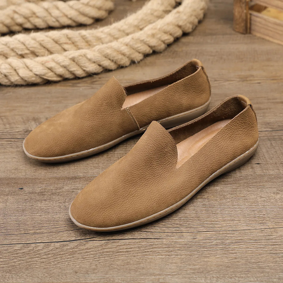 Handmade men's shoes in khaki with wedge heel and rubber sole