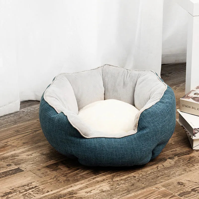 Octagonal pet bed with removable mat in soft wool point design for cats and small dogs