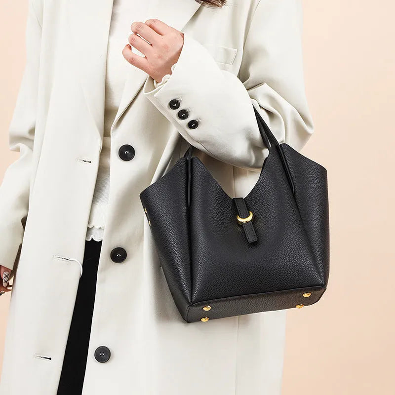 Genuine leather women's large capacity hand holding bucket bag in European retro style