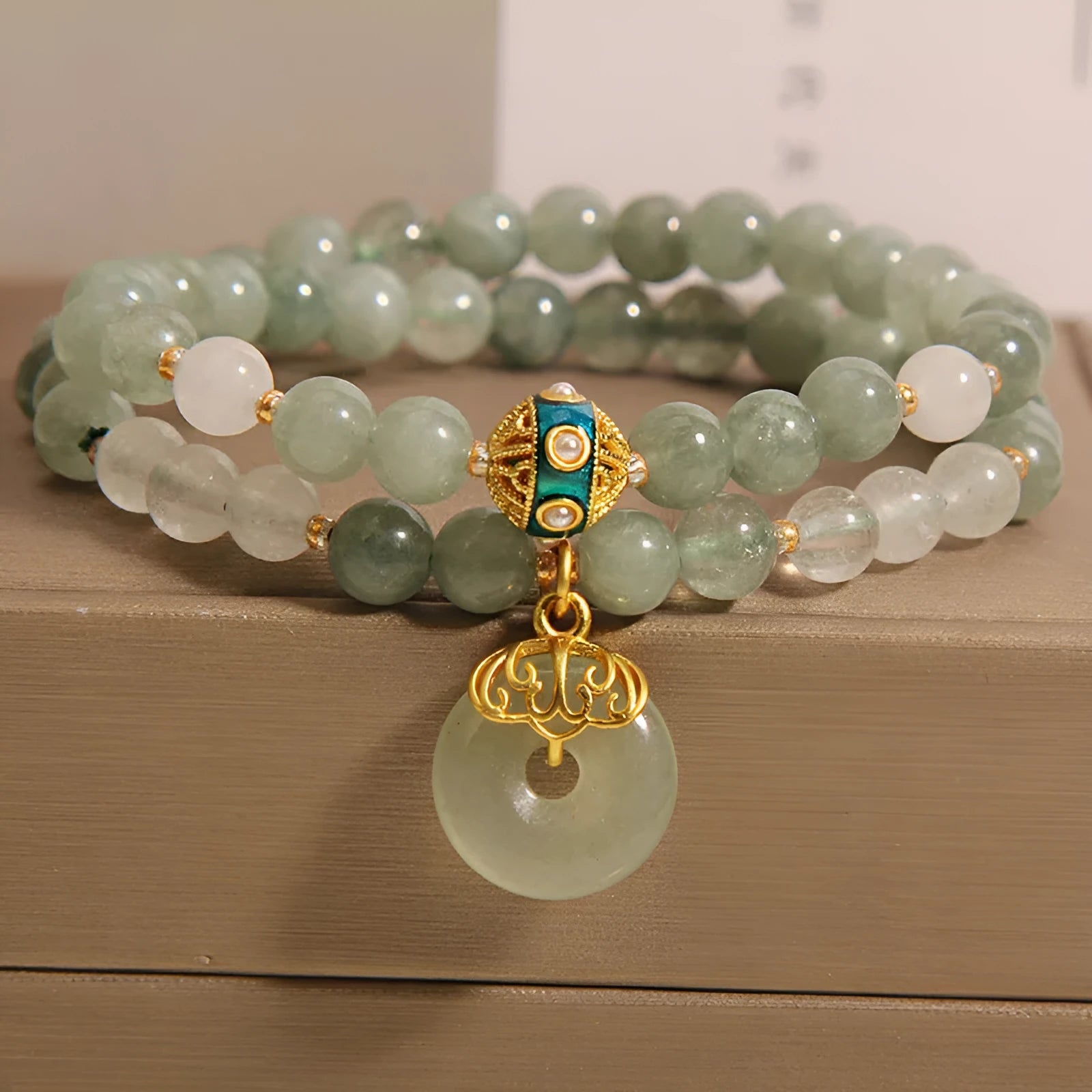 Women's double-layer aventurine jade bracelet with crystal safety buckle and rhinestone decoration