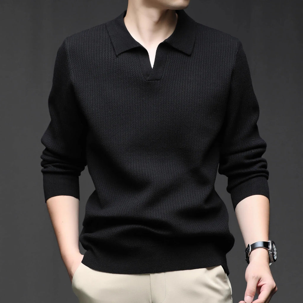 Man wearing a loose fit green casual pullover sweater, autumn casual style