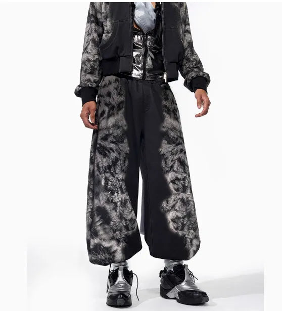 Street trendy printed trousers set with hoodie and seven-inch pants in loose fit design