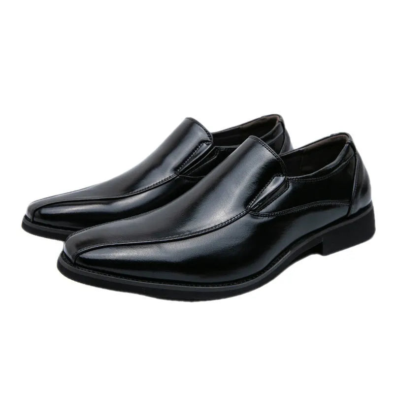 Men's black patent leather pointed toe casual shoes with a flat rubber sole