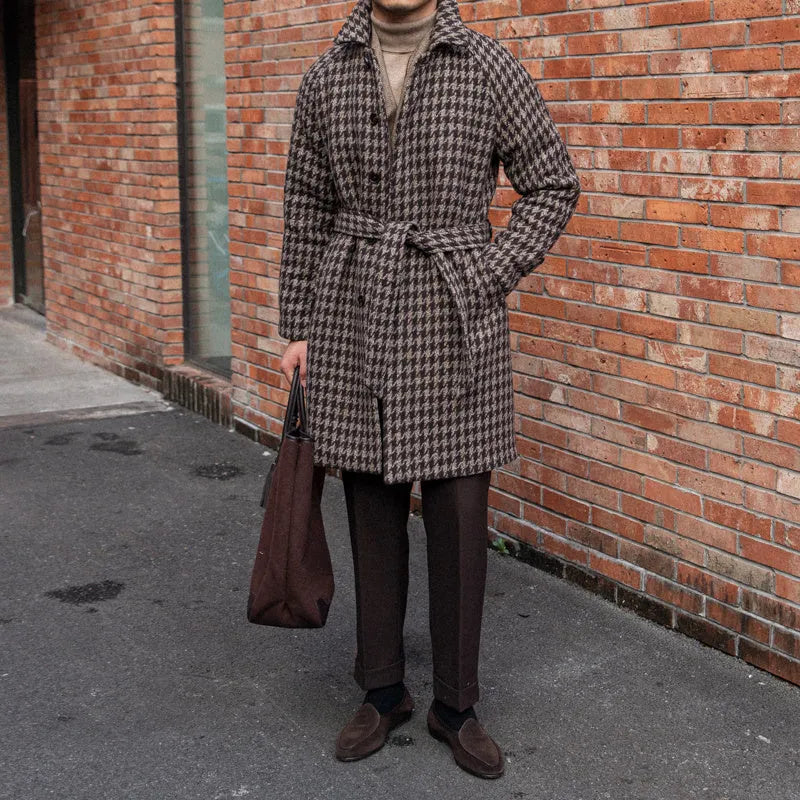 Houndstooth men's warm mid-length jacket in coffee colour with single-breasted lapel and side seam pockets