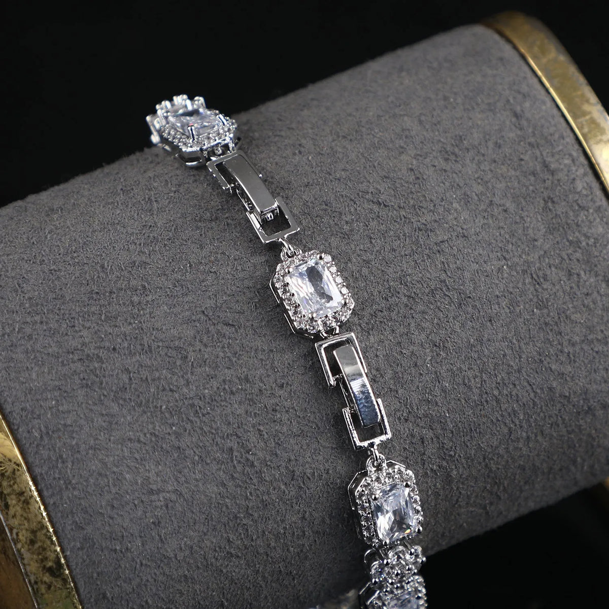 Copper real white gold full zircon claw chain bracelet for women, silver colour, floral geometric design