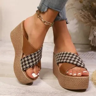 Cross leopard plaid wedge sandals in casual plastic design with rubber soles