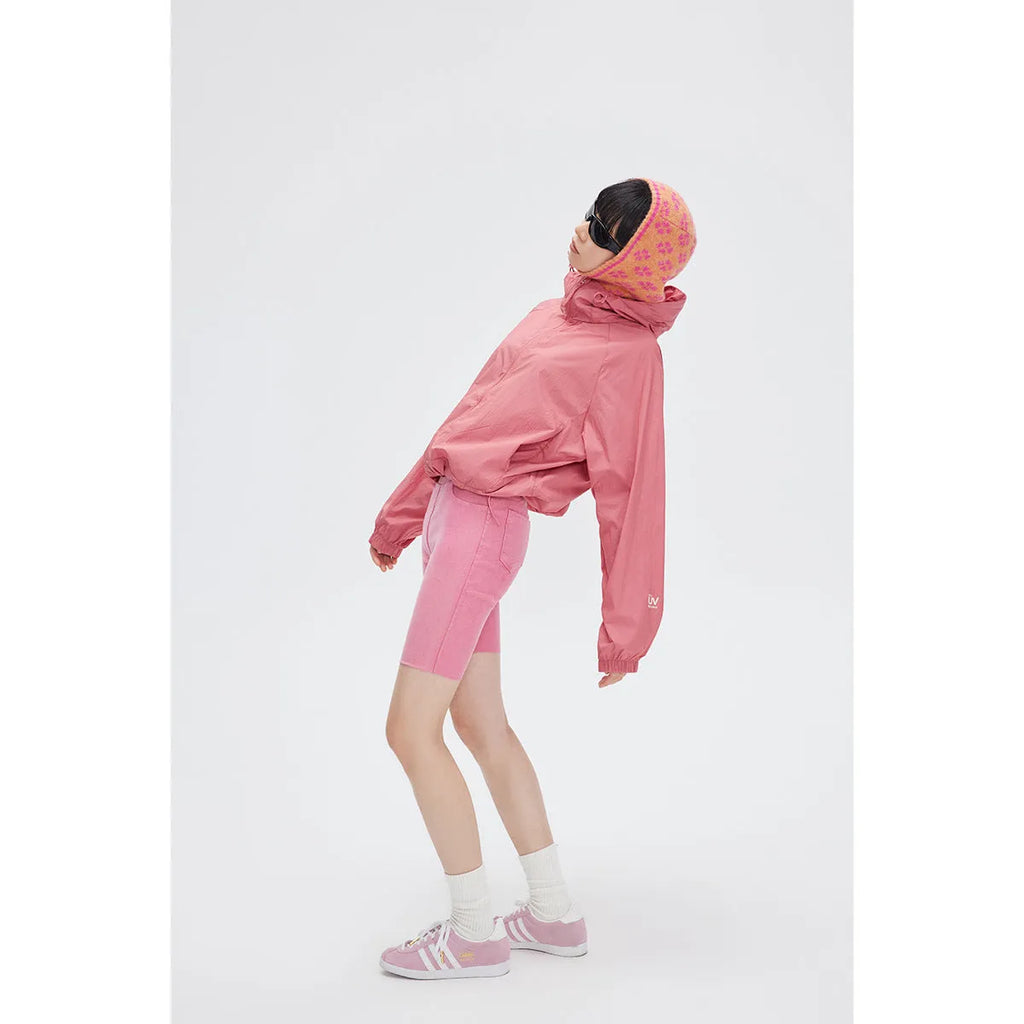 Men's sports hooded thin coat in chemical fibre blend fabric with straight hem and slit pockets