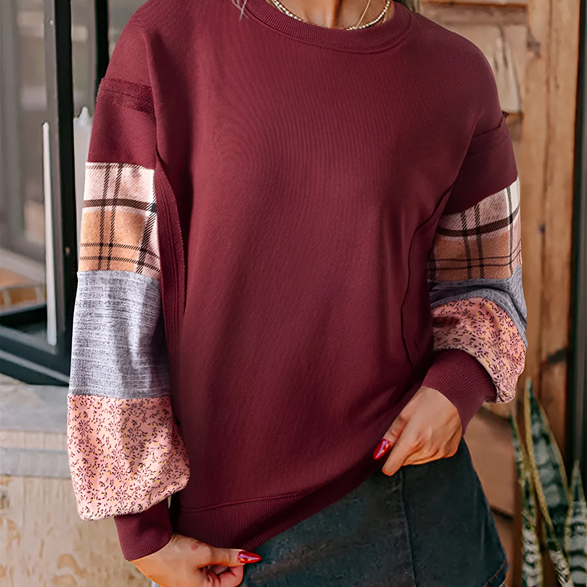 Women's beige plaid stitching pullover top with long sleeves and loose Japanese Korean casual styling