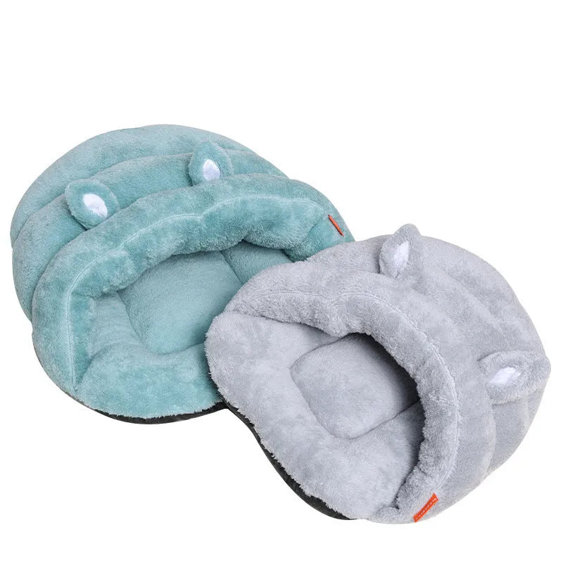 Soft pet cave bed for cats and small dogs in beige, blue or grey, sizes M 60x48x28cm and S 45x36x22cm