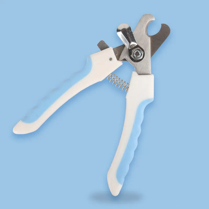 Pet nail clippers with stainless steel half-moon blade and transparent baffle in blue and pink
