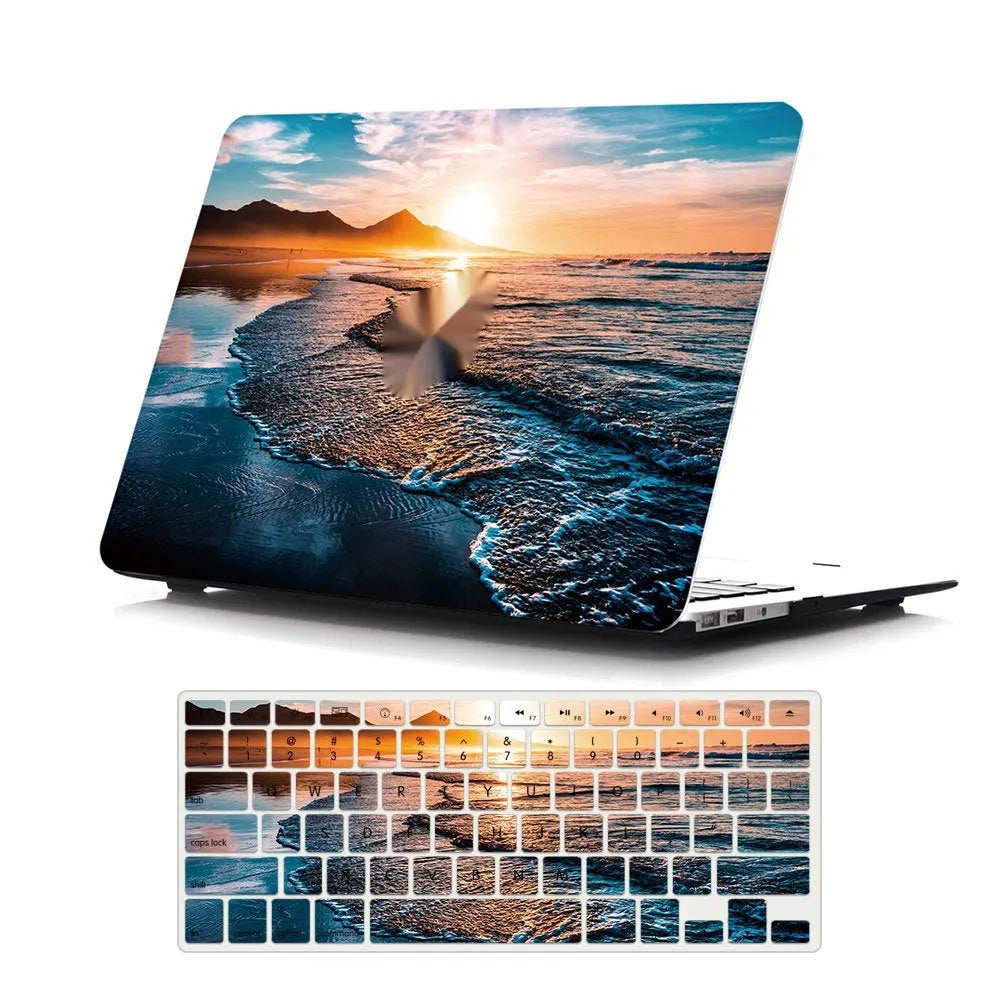 Plastic hard shell case for MacBook in black, white or RS555, thin and scratchproof, with top and bottom pieces.