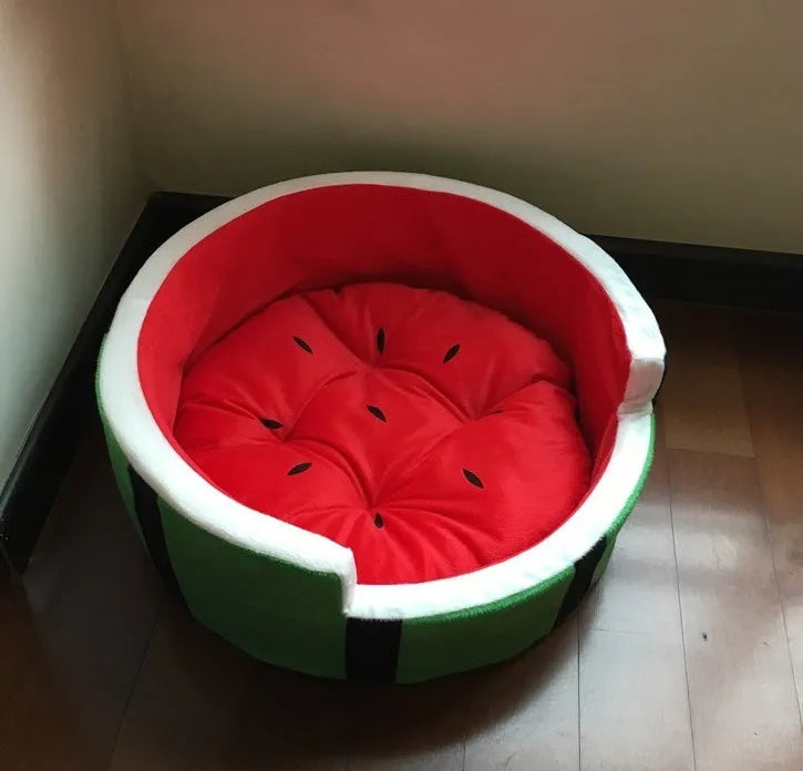 Watermelon pet kennel bed in Shu cotton, Watermelon Bed colour, for cats and small dogs in S, M, or L