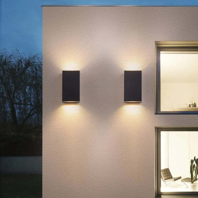 Villa outdoor balcony aisle LED waterproof wall lamp warm white 3000K 110lm 60 degree beam