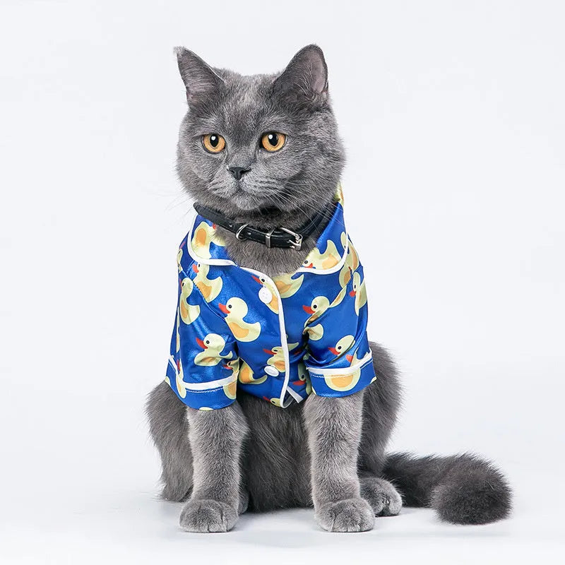 Blue polyester pet clothes for dogs and cats with casual style for autumn winter use