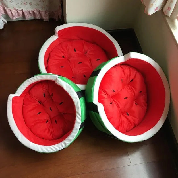 Watermelon pet kennel bed in Shu cotton, Watermelon Bed colour, for cats and small dogs in S, M, or L