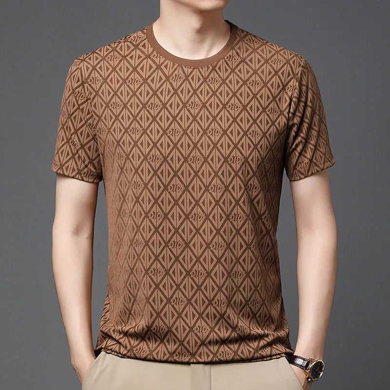Man wearing a black loose-fit jacquard pattern short sleeve Ice Silk t-shirt for casual leisure.