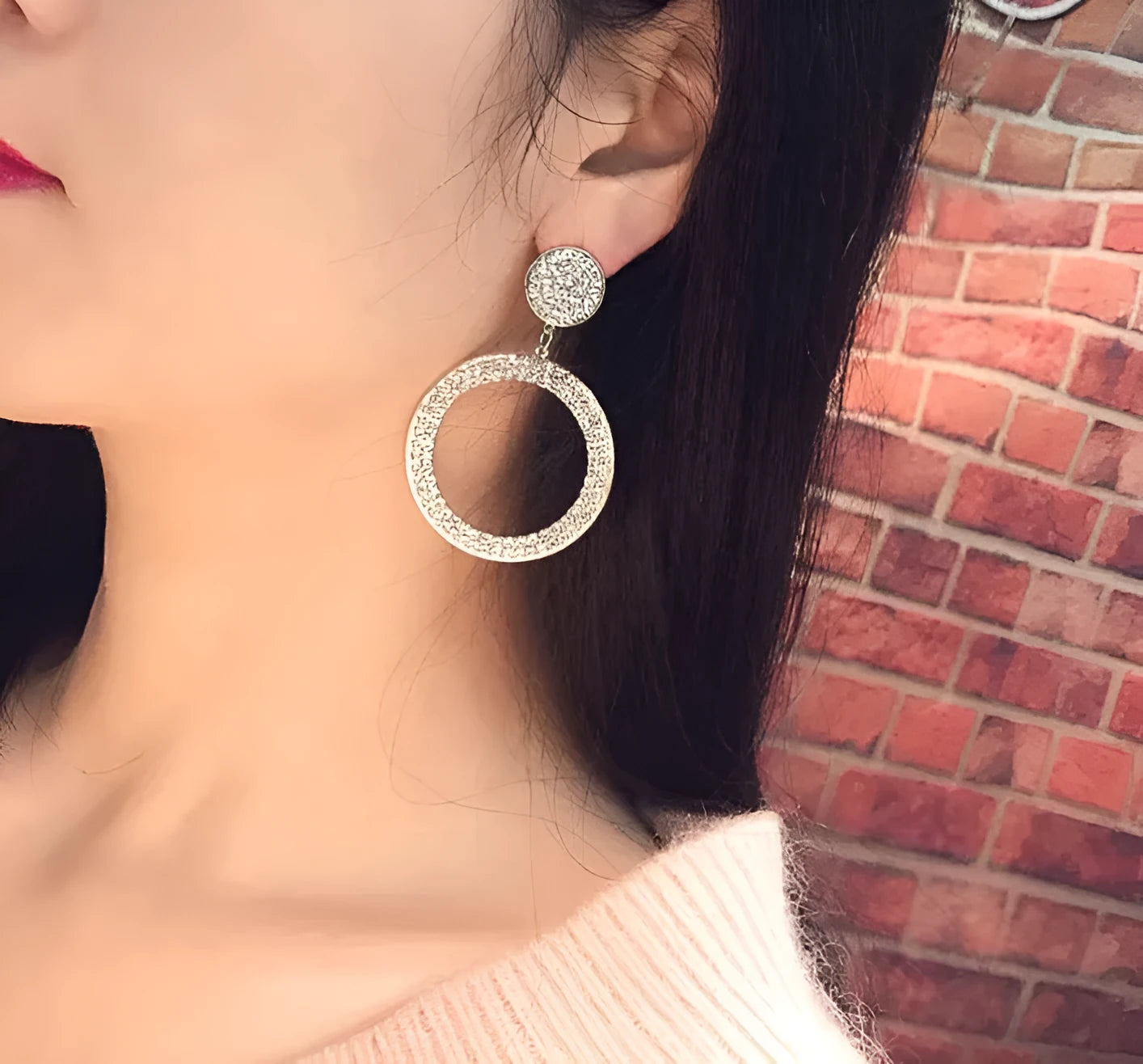 Geometric exaggerated circle ear hook earrings in gold and silver colours for women