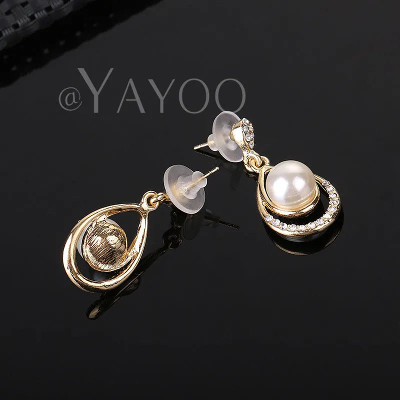 Simulated pearl necklace and earrings set for women in Gold or Silvery with waterdrop design