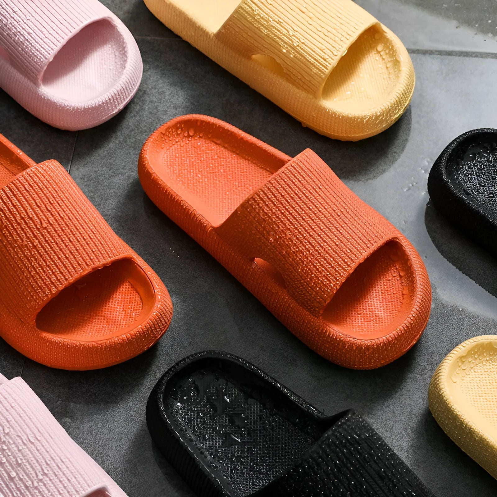 Non-slip EVA sandals for couples in black with thick sole and open-toe design