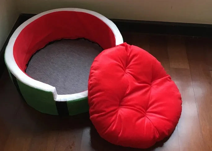 Watermelon pet kennel bed in Shu cotton, Watermelon Bed colour, for cats and small dogs in S, M, or L