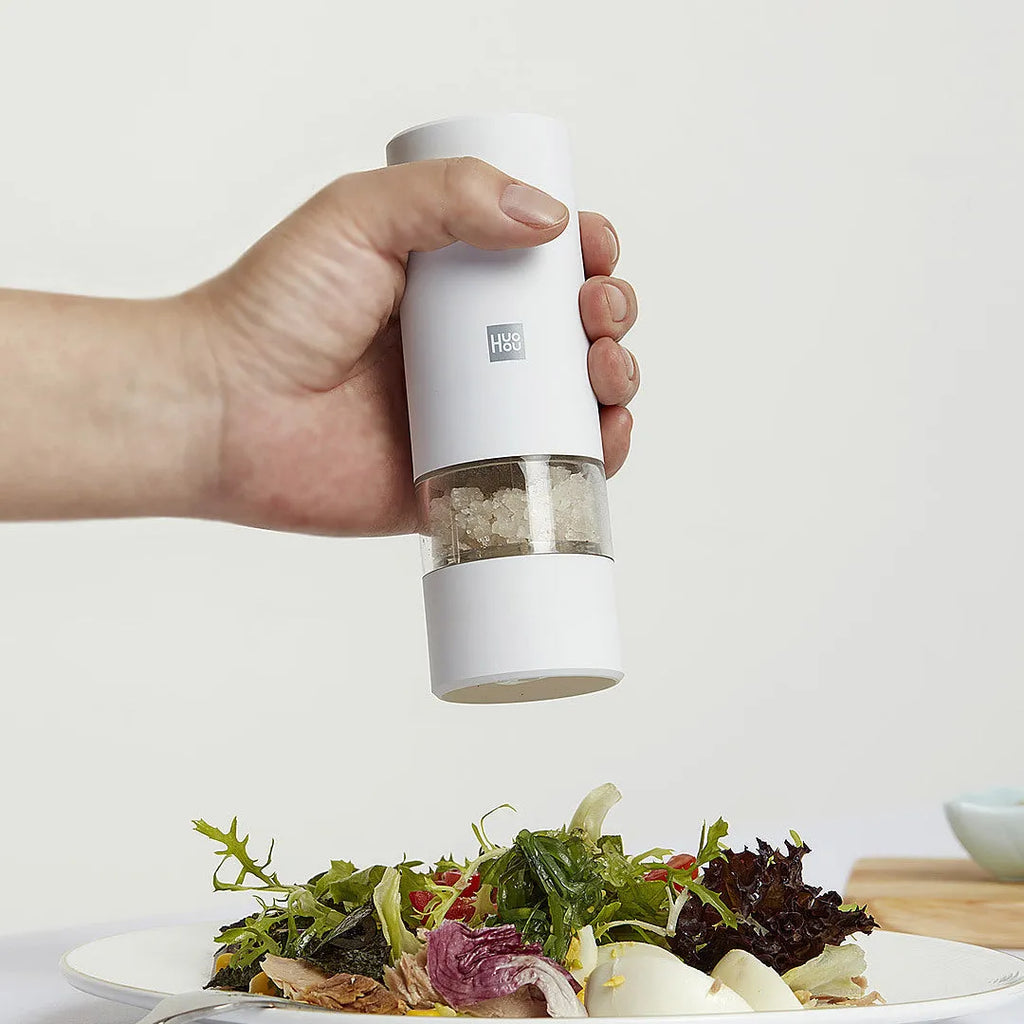 Black electric grinder for black pepper and sea salt with ceramic mechanism, 51.5x157mm, modern simple design