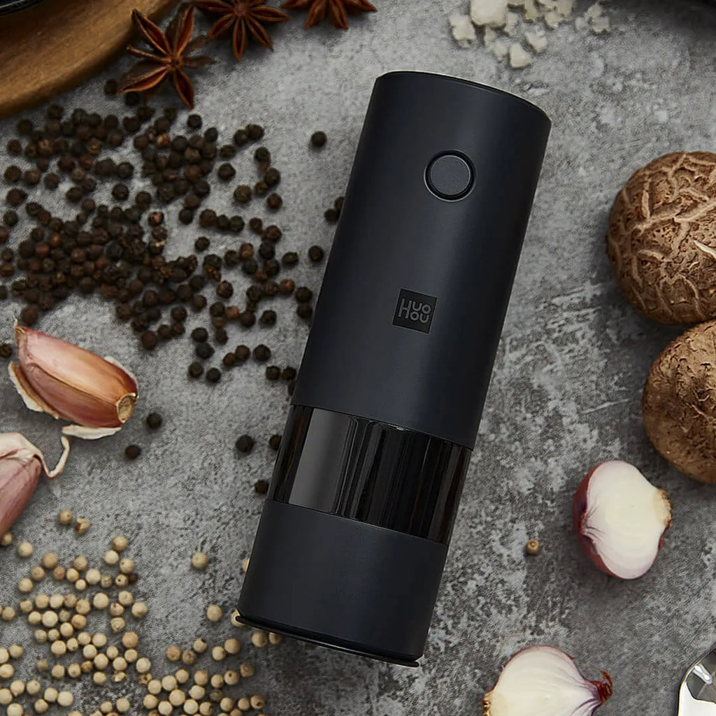 Black electric grinder for black pepper and sea salt with ceramic mechanism, 51.5x157mm, modern simple design