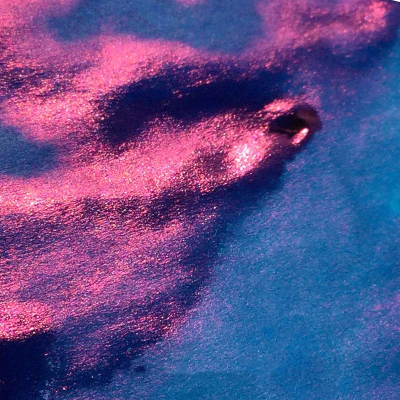 Sheen gradient fountain pen ink with metallic gold powder particles in red tide colour