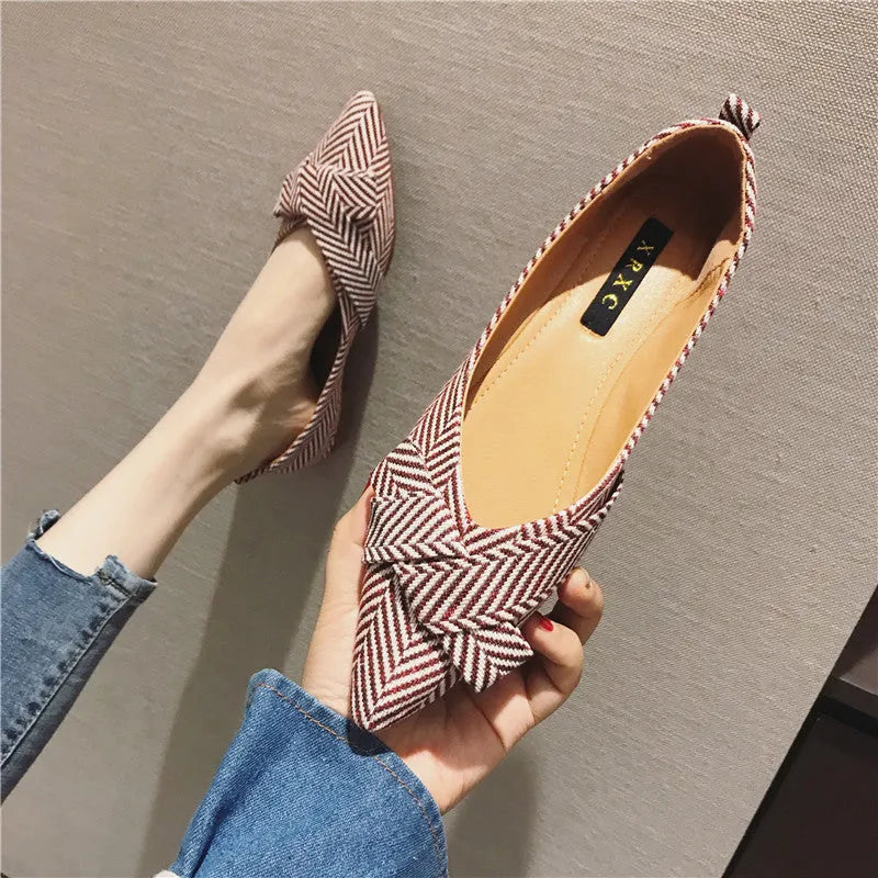 Women's pointed shallow mouth single shoes in red or black with cotton uppers and low heel