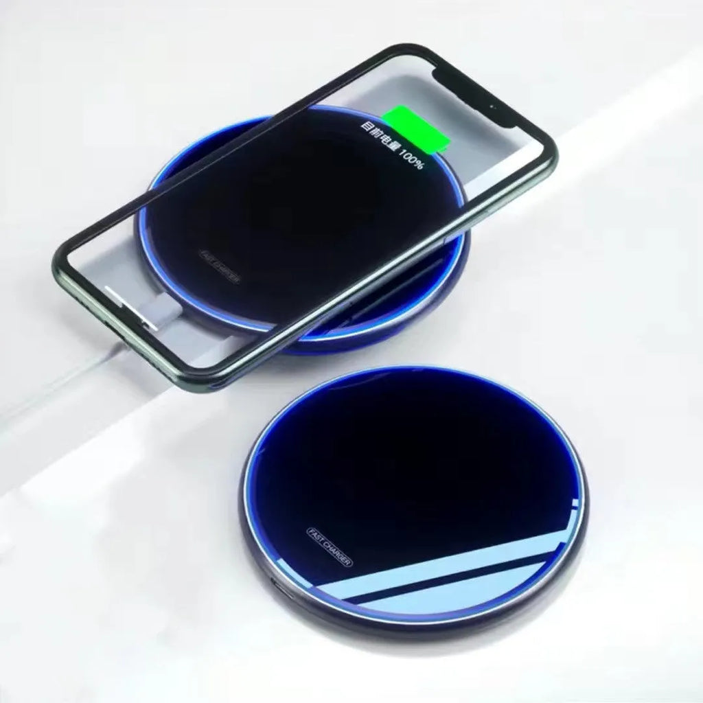 VIKEFON mirror white 15W Qi wireless charger pad with Type-C cable on desk