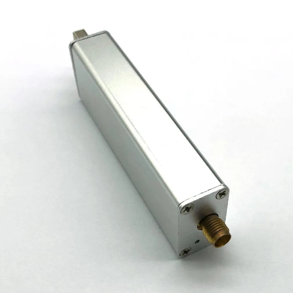 Black metal all-band software defined radio receiver with gold SMA connector for 25MHz-1700MHz coverage