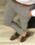 Mens loose nine-point plaid summer trousers in grey grid pattern with elastic waist