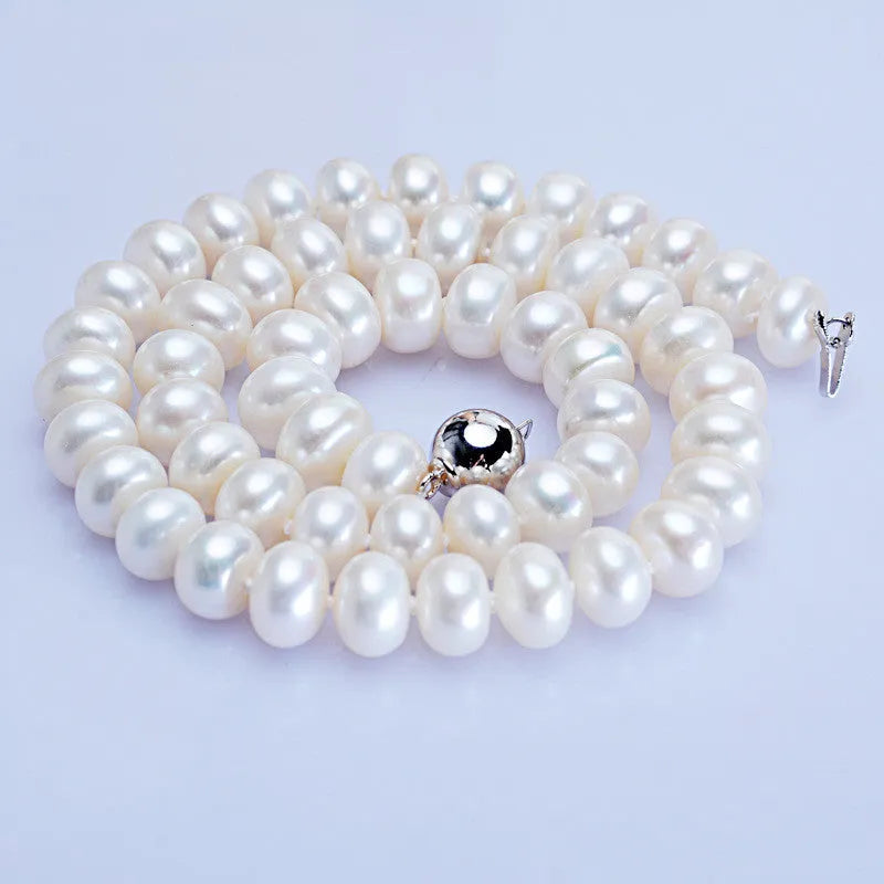 Dailan white freshwater pearl necklace with 10-11mm steamed bread round pearls and simple geometric design