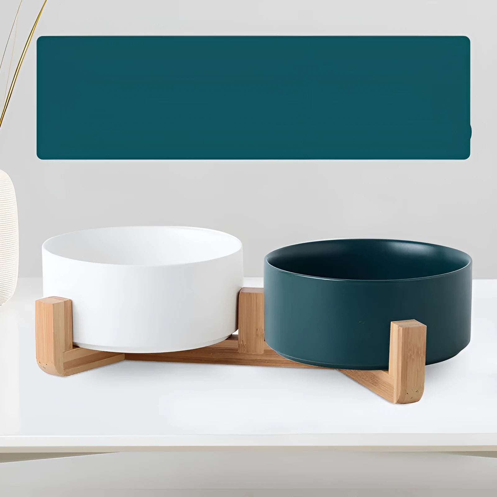 Ceramic double-bowl cat and dog food bowl with bamboo base – 13cm size