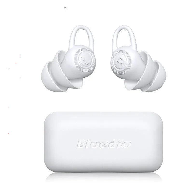 White silicone ear plugs for noise reduction, independently packed