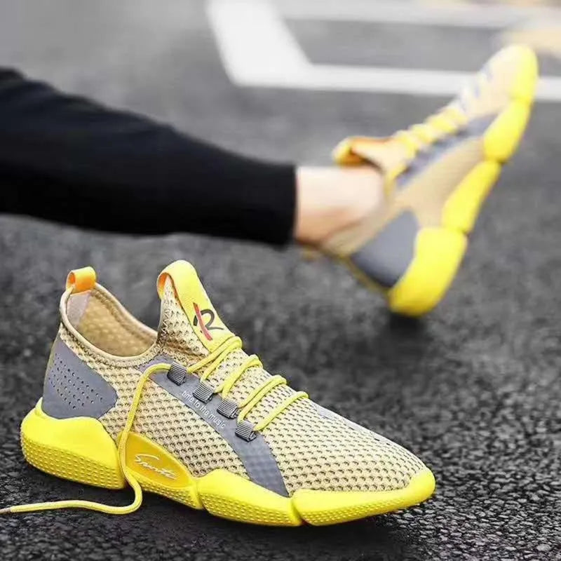 Men's breathable mesh lace-up casual sneakers in black with car suture detail and low heel