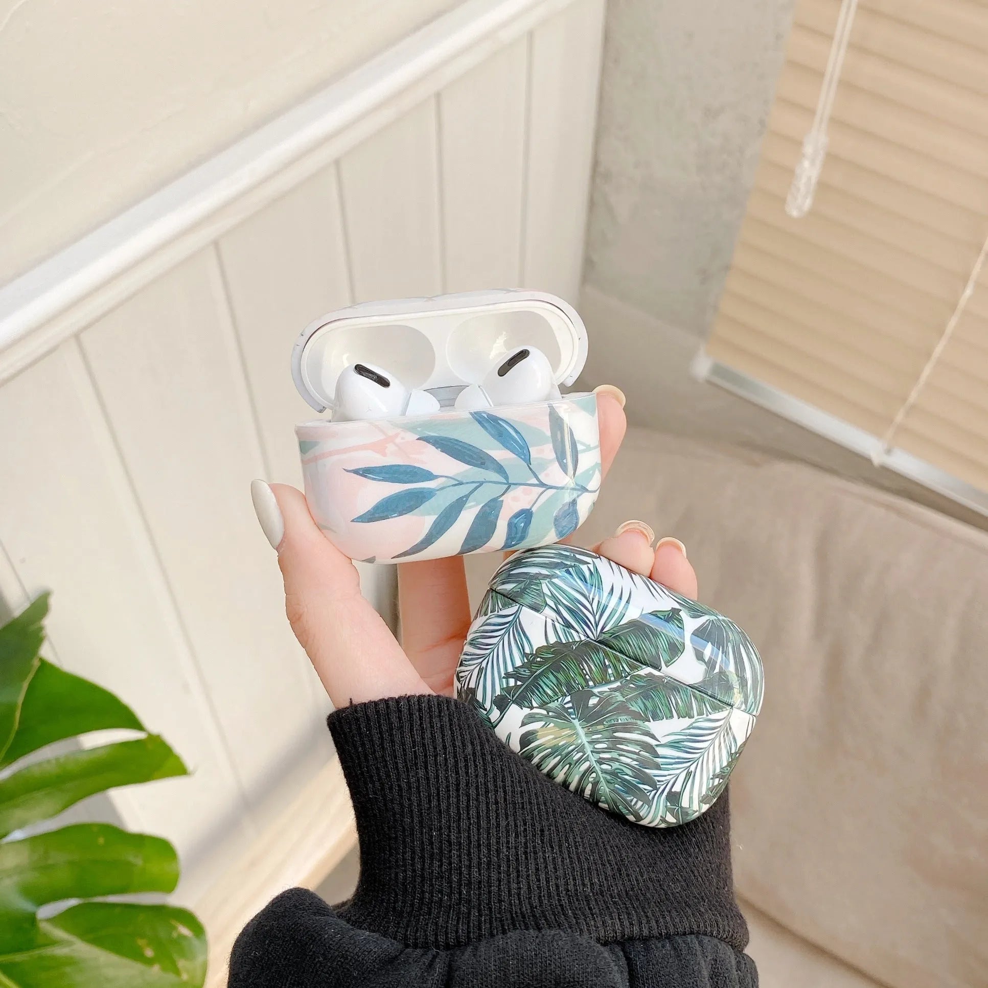 Blue and green banana leaf tropical pattern AirPods protective case for AirPods Pro and AirPods 1st/2nd generation models