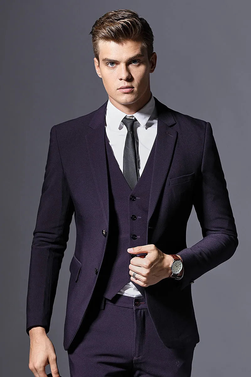 Men's slim fit three-piece suit set in black, acetate fibre blend, flat collar, back slit, size 48