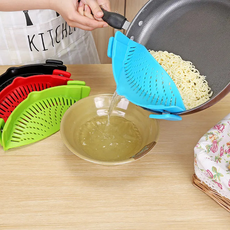 Silicone clip-on kitchen strainer with stainless steel mesh in blue colour