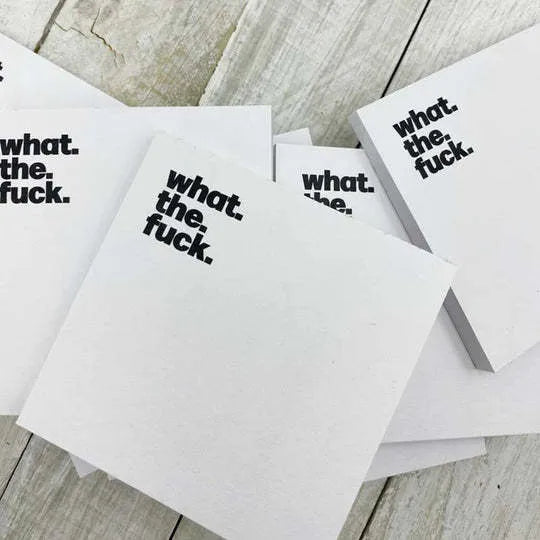 Small square sticky notes measuring 7.5cm with printed English phrases and adhesive back.