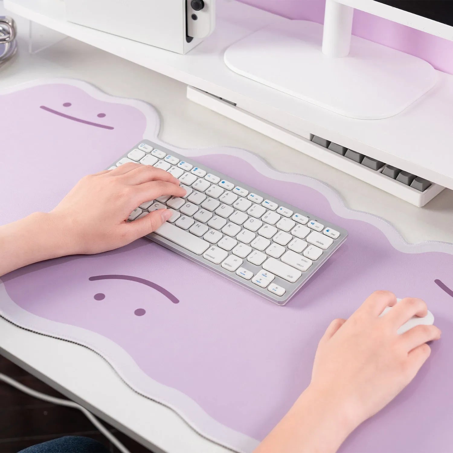 Extra large e-sports mouse pad with wrist rest, cloth surface, lock edge, 890x390x3mm, cartoon anime style
