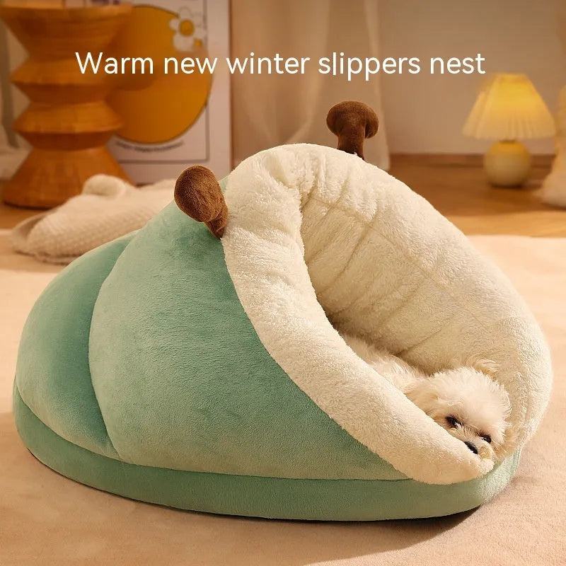 Warm slipper nest pet bed in crystal velvet with PP cotton, size S, avocado green colour, on a wooden floor