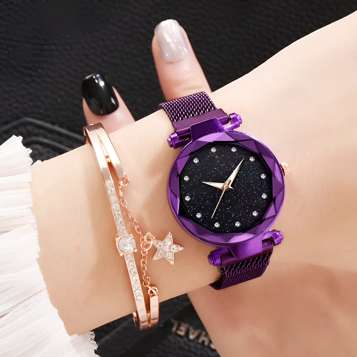 Women's alloy watch and bracelet set with starry sky dial, magnet buckle, and 33mm case